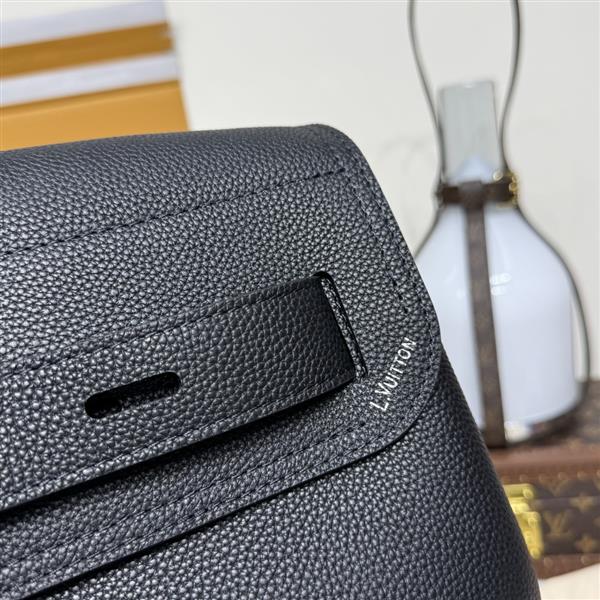 2026122114856346 270